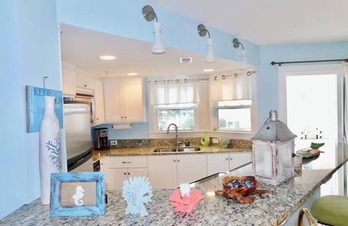 Tybee Island Condo | The Salty Crab ~ South Beach, Tybee Island