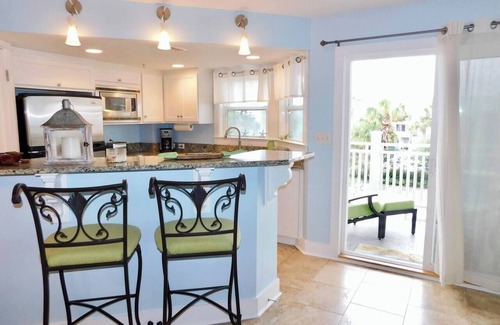 Tybee Island Condo | The Salty Crab ~ South Beach, Tybee Island