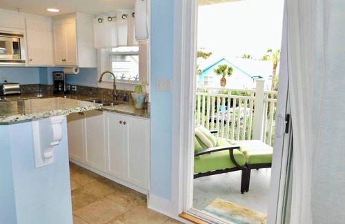 Tybee Island Condo | The Salty Crab ~ South Beach, Tybee Island