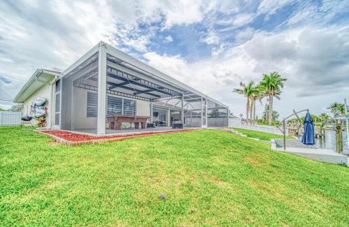 Fort Myers House | The Salty Stay - Heated Pool