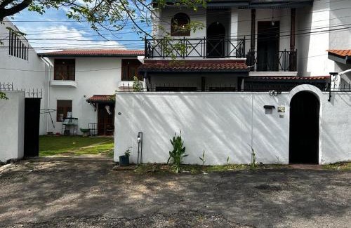 Thimbirigasyaya Villa | The Samdro Colombo