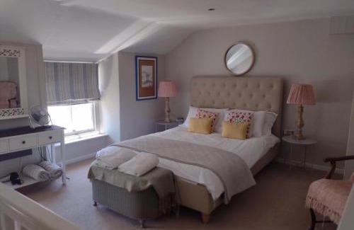 Porthleven House | The Samphire Cottage