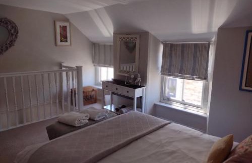 Porthleven House | The Samphire Cottage