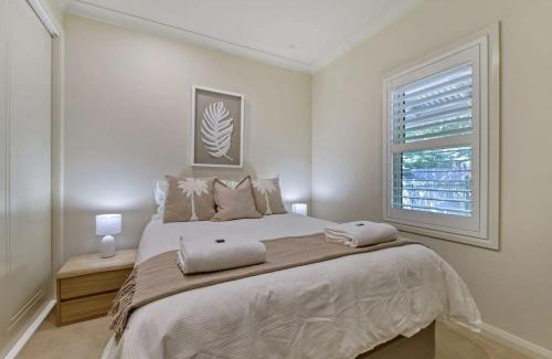 Orange Apartment | The Sampson Haven - Luxe CBD Getaway, Dog Friendly