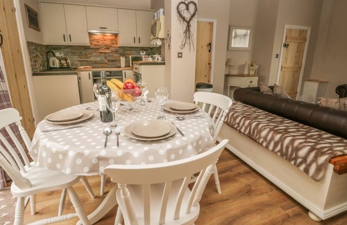 Marske-by-the-Sea Cottage | THE SANCTUARY, pet friendly, with open fire in Marske-By-The-Sea