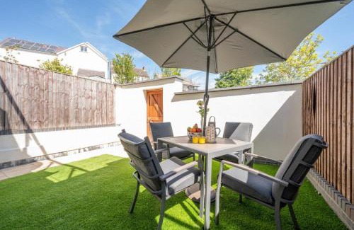 Saundersfoot House | The Sandbox Apartment