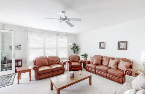 Sandbridge Apartment | The Sandbridge Dunes - Serenity 206