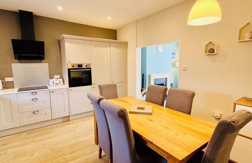 Seahouses House | The Sands Cottage, Seahouses