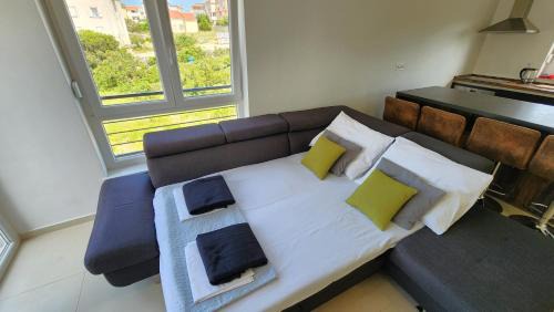 Novalja Apartment | The Sands LUXE Pool Aparthotel Orlje 6