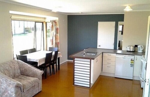 Matarangi House | The Sands - Matarangi Holiday House