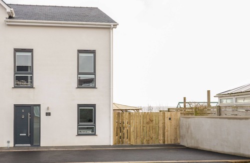 Benllech Cottage | The Sandy Bee
