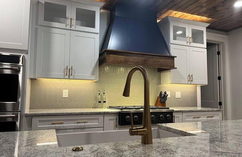 Andersonville House | The Sapphire House- Brand new wide open floor plan! 5BR sleeps 20, w/boat slip