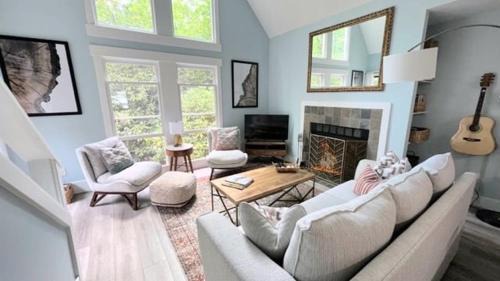 Sapphire House | The Sapphire Retreat
