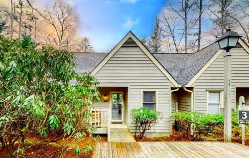 Sapphire House | The Sapphire Retreat