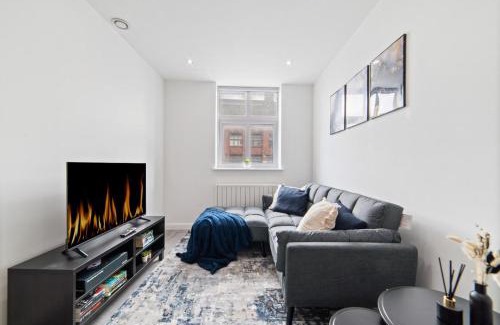 Leicester City Centre Apartment | The Sapphire Suite - 2BR 2Bath City Centre