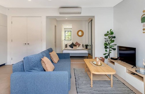 Pyrmont Apartment | The Scandi Two Adjacent Sun drenched Apartments