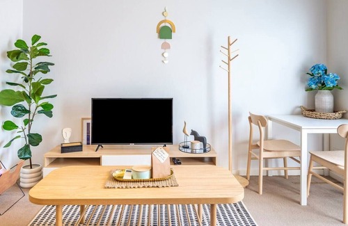 Pyrmont Apartment | The Scandi Two Adjacent Sun drenched Apartments