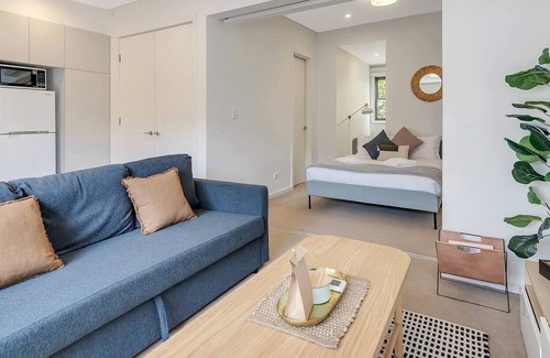 Pyrmont Apartment | The Scandi Two Adjacent Sun drenched Apartments