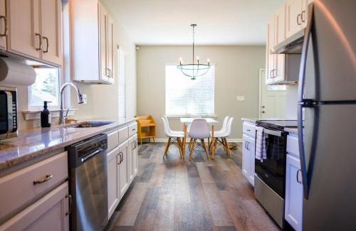 Durham Apartment | The Scandinavian Cottage - 3bed/2bath