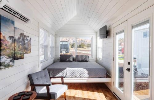 Apple Valley House | The Scenic Route