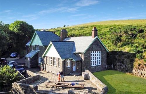 Lynton House | The School House