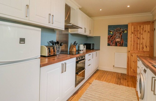 Lochgilphead House | THE SCHOOL ROOM, character holiday cottage in Kilmartin