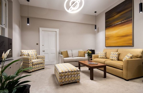 Kelso Apartment | THE SCOTT APARTMENT - stylishly restored Grade II listed townhouse apartment