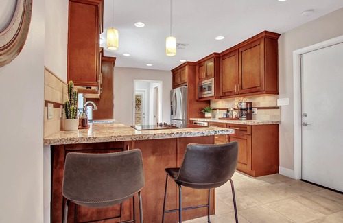 Scottsdale Country Acres House | The Scottsdale Playhouse | Pool & Putt Putt Course in OldTown