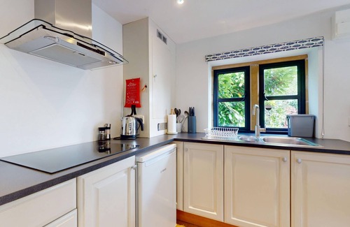 Long Hanborough House | The Sculptor's Studio | Oxfordshire Holiday Let | 1 Beds & Sleeps 2