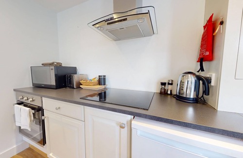 Long Hanborough House | The Sculptor's Studio | Oxfordshire Holiday Let | 1 Beds & Sleeps 2