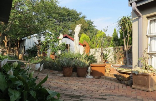 Rietfontein Hotel | The Sculpture Yard