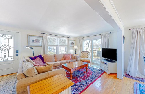 Caine Woods House | The Sea Captain's Sanctuary