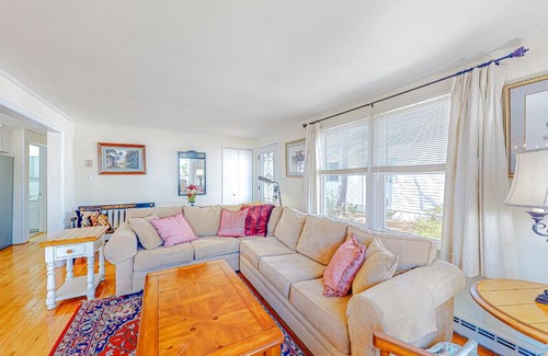 Caine Woods House | The Sea Captain's Sanctuary