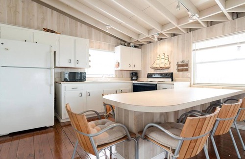 Surfside Beach House | The Sea Glass Getaway - Surfside Beach Texas