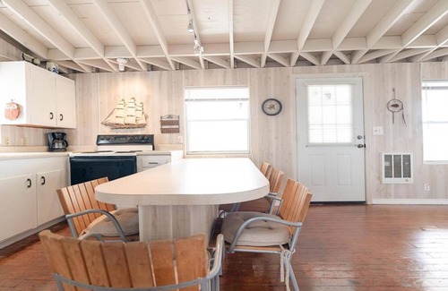 Surfside Beach House | The Sea Glass Getaway - Surfside Beach Texas