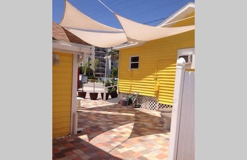 Fort Myers Beach Hotel | The Sea Gypsy Inn