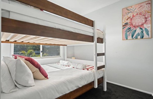 Umina Beach House | The Seachange - Brand New, Beachy Family Retreat.