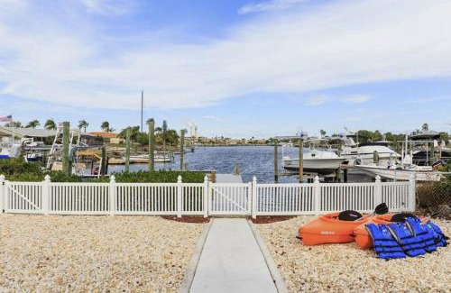 Bal Harbour House | The Seaside Retreat, FREE heated pool