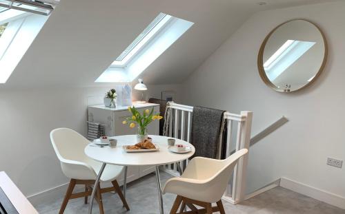 Mousehole Apartment | The Seawitch - harbourside apartment