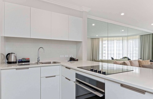 The Rocks Apartment | The Sebel Quay West Suites Sydney