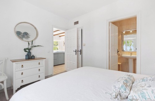 Calonge Ski Chalet | The secret garden