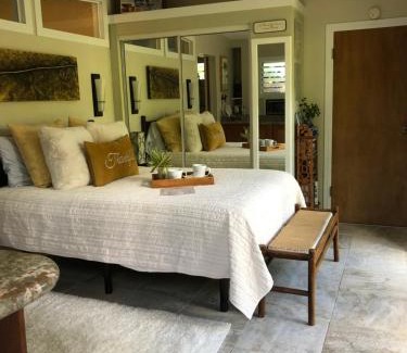 Wailua Homesteads House | The Secret Garden Room