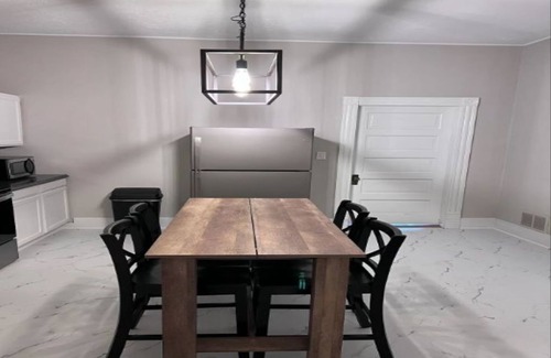 Lawrenceburg Apartment | The Secretariat; A Cozy two bedroom Downtown loft apartment