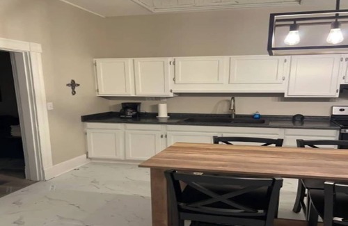Lawrenceburg Apartment | The Secretariat; A Cozy two bedroom Downtown loft apartment