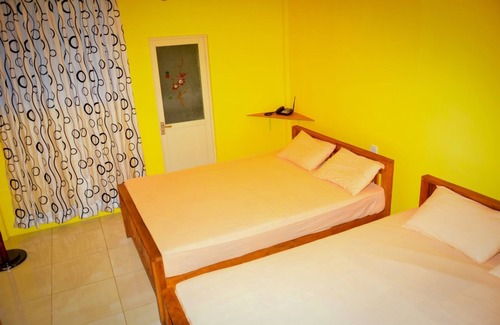 Hingurakgoda Hotel | The Senaro Holiday Inn