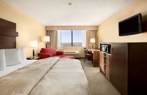 Timmins Hotel | The Senator Hotel & Conference Centre Timmins