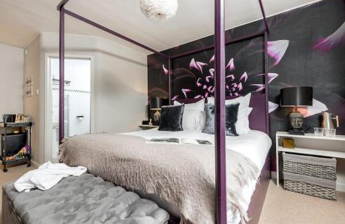 Hurley House | The Set Room