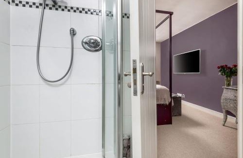 Hurley House | The Set Room