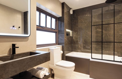 Chester Hotel | The Seven