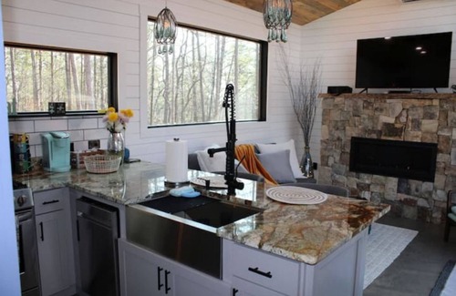 Morganton Ski Chalet | The Shack at Shortoff.in the heart of hiking, biking and boating.